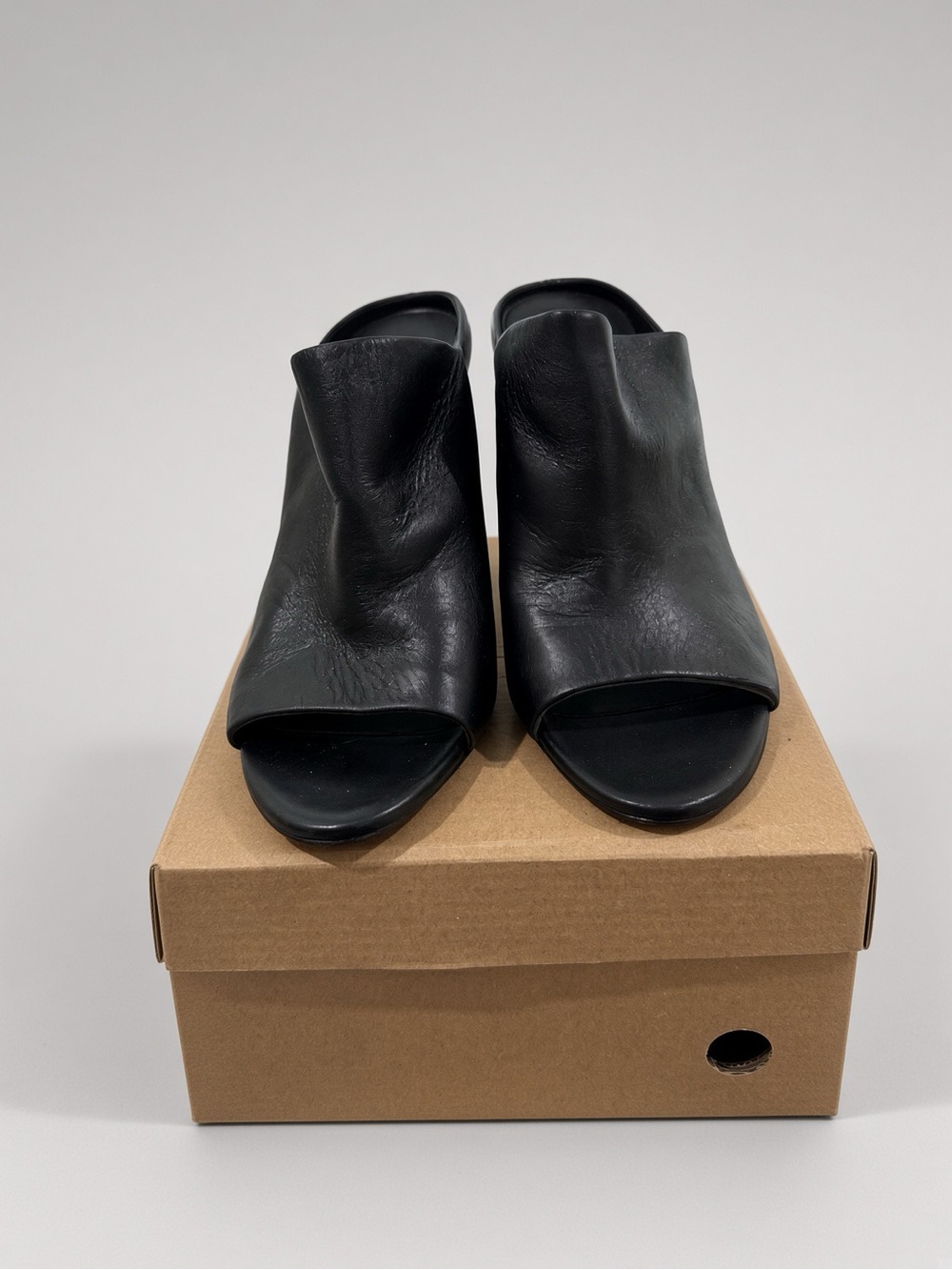 Vince Leather Peep Toe Block Heel Leather Mules Black Slip On Sandals Sz. 8.5